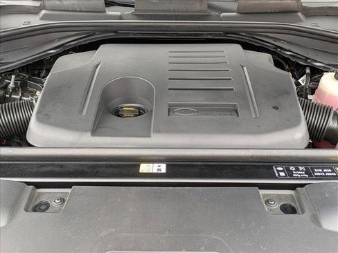 Used 2025 Land Rover Range Rover Sport SE image 24