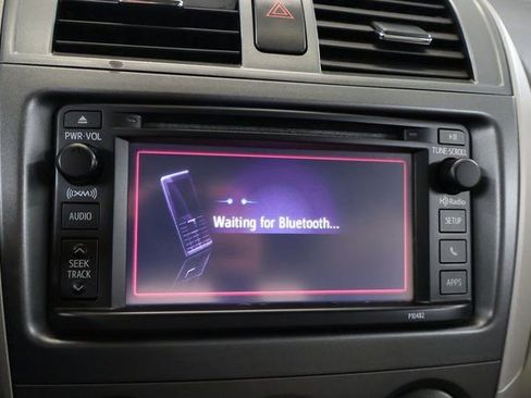 Used 2013 Toyota Corolla LE Special Edition image 22