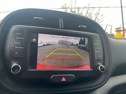 Used 2025 Kia Soul LX w/ LX Technology Package image 24