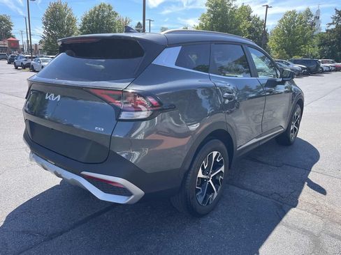 Used 2024 Kia Sportage EX AWD/4WD image 8
