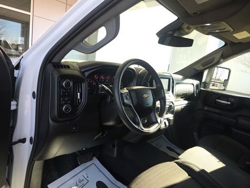 Used 2024 Chevrolet Silverado 2500 Custom w/ Custom Convenience Package AWD/4WD image 21
