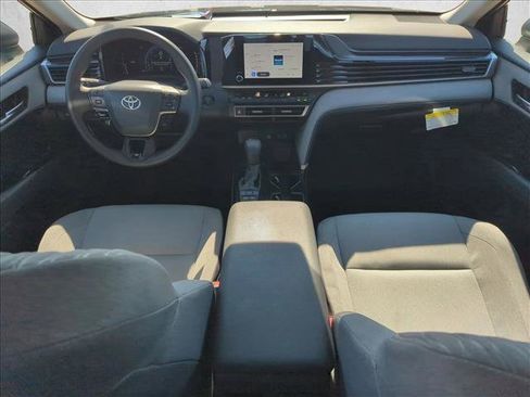 Used 2025 Toyota Camry LE w/ Convenience Package image 16