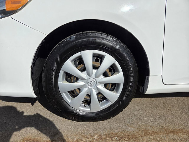 Used 2011 Toyota Corolla LE FWD image 26