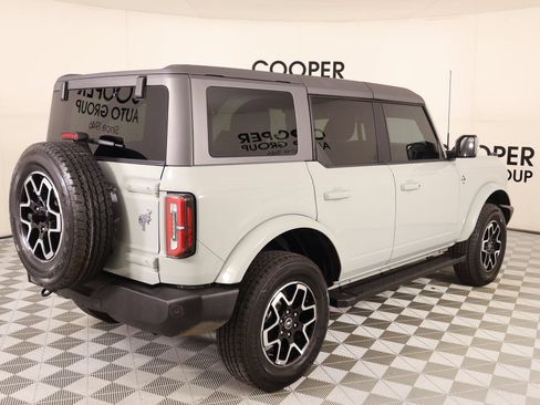 Used 2024 Ford Bronco Outer Banks AWD/4WD image 21