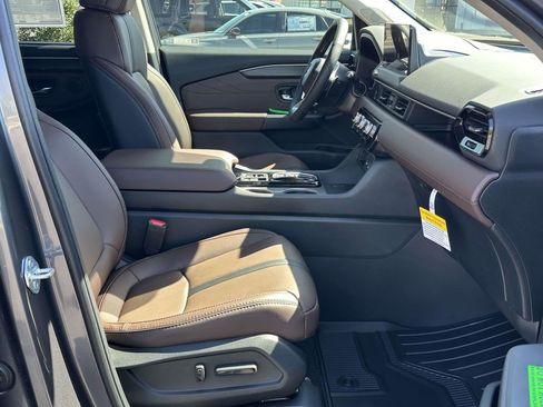 New 2026 Honda Pilot Touring image 6