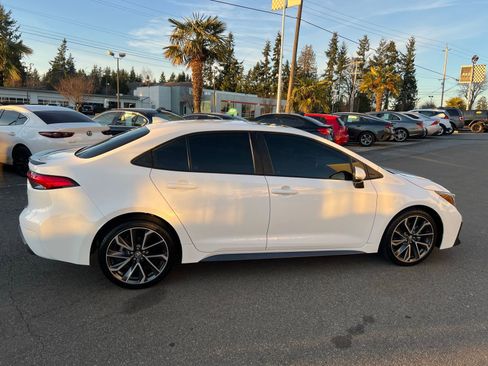 Used 2020 Toyota Corolla XSE image 7