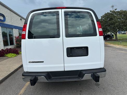 Used 2021 Chevrolet Express 2500 w/ Driver Convenience Package RWD image 7