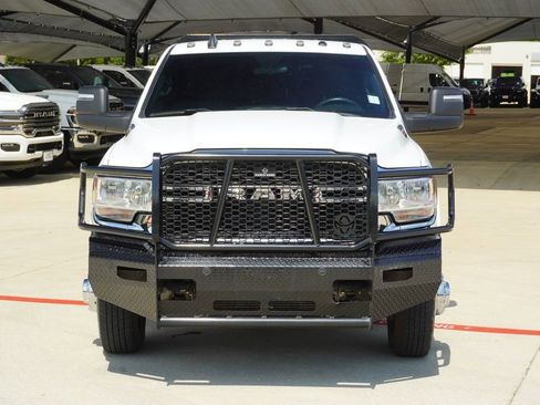 Used 2024 RAM 3500 Tradesman w/ Chrome Appearance Group AWD/4WD image 7