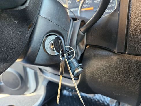 Used 2012 Chevrolet Colorado W/T image 19