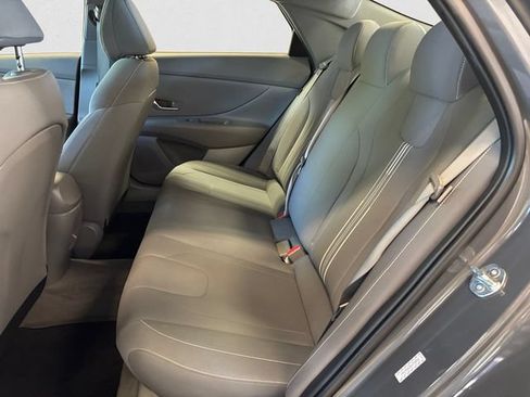 Used 2024 Hyundai Elantra SEL FWD image 14