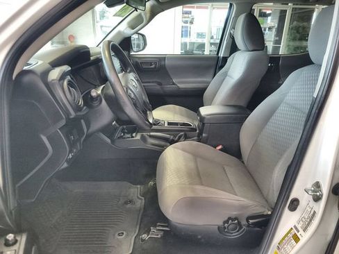 Used 2023 Toyota Tacoma SR AWD/4WD image 12