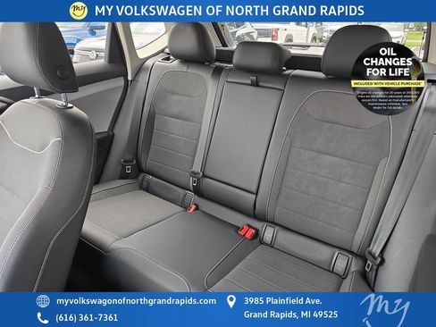 Used 2023 Volkswagen Taos SE FWD image 28
