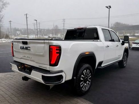 Used 2025 GMC Sierra 2500 Denali Ultimate image 10