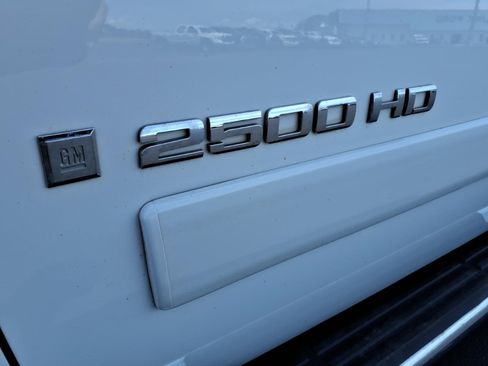 Used 2008 Chevrolet Silverado 2500 LT w/ 1LT Convenience Package AWD/4WD image 2