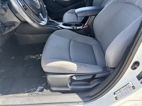 Used 2024 Toyota Corolla SE FWD image 18