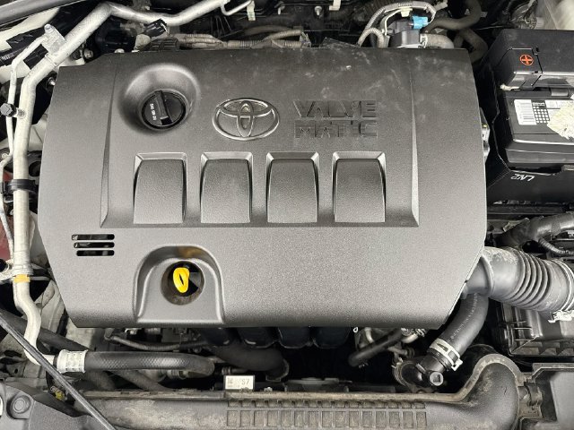 Used 2020 Toyota C-HR LE FWD image 39