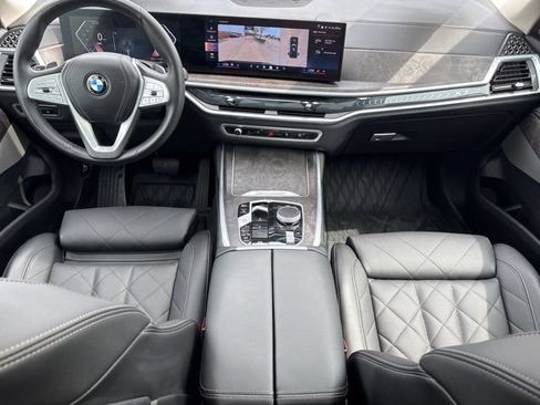 Used 2024 BMW X7 xDrive40i w/ Premium Package AWD/4WD image 16