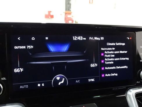 Certified 2023 Kia Sorento SX image 40