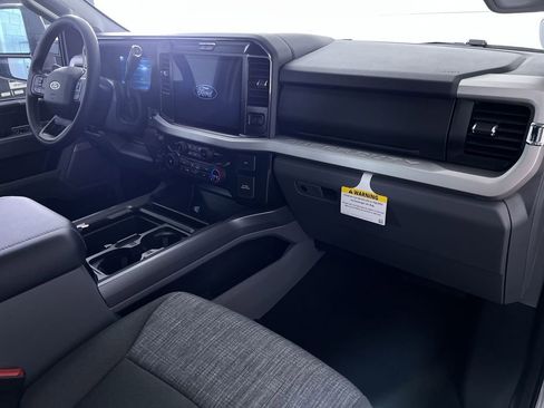 New 2026 Ford F250 XLT w/ XLT Premium Package image 31