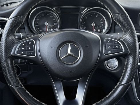 Used 2018 Mercedes-Benz GLA 250 4MATIC image 18
