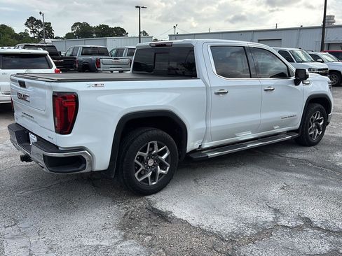 Used 2024 GMC Sierra 1500 SLT w/ SLT Premium Plus Package AWD/4WD image 7