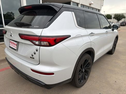 Used 2023 Mitsubishi Outlander AWD image 7