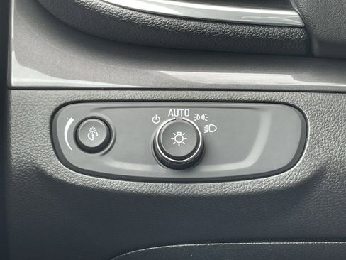 Used 2022 Buick Encore Preferred w/ Safety Package image 30