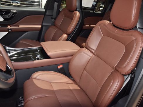 New 2026 Lincoln Aviator Reserve AWD/4WD image 33