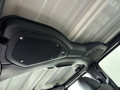 New 2025 Jeep Gladiator Sport image 27