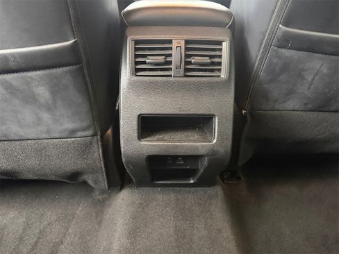 Used 2022 Mitsubishi Outlander SE image 28