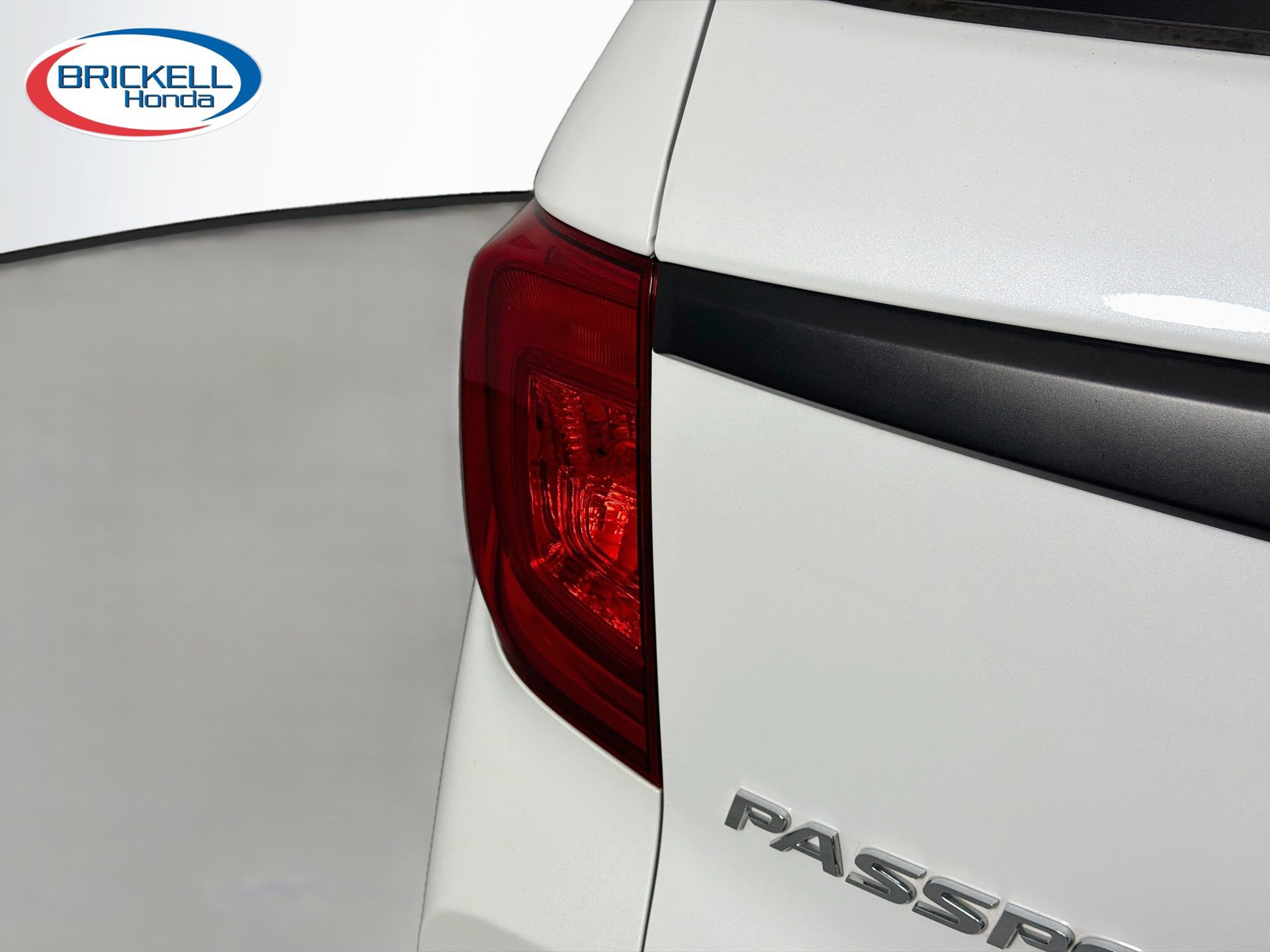 Used 2023 Honda Passport EX-L image 11