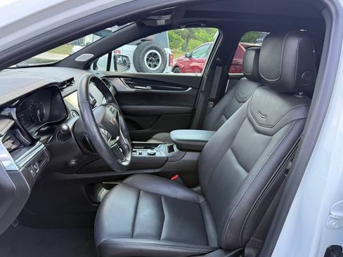 Used 2024 Cadillac XT5 Premium Luxury AWD/4WD image 6