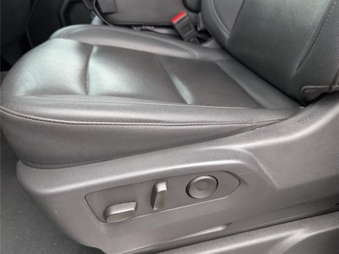 Used 2025 GMC Sierra 1500 SLT RWD image 20