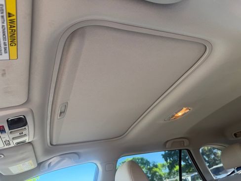 Used 2016 Subaru Outback 2.5i Premium image 13