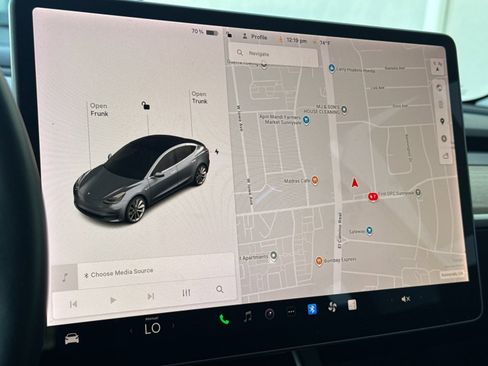 Used 2018 Tesla Model 3 Long Range image 18