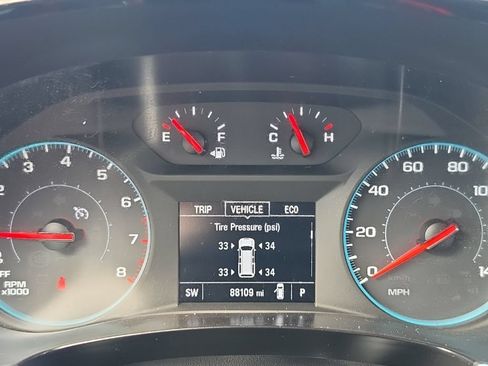 Used 2019 Chevrolet Traverse LS w/ LPO, Blackout Package FWD image 12