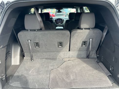 Used 2022 Chevrolet Traverse LT image 15