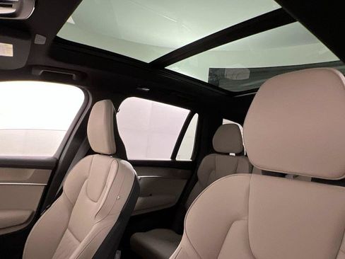 Used 2026 Volvo XC90 B6 Plus w/ Protection Package Premier AWD/4WD image 14