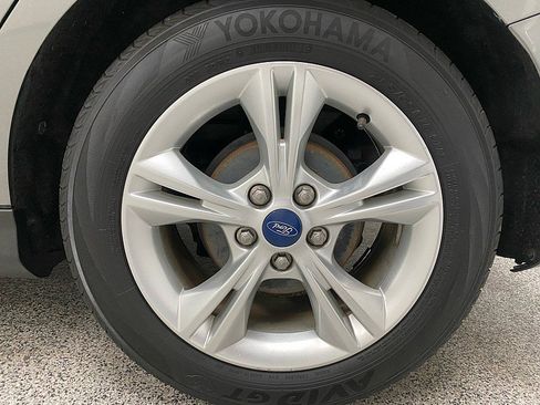 Used 2014 Ford Focus SE w/ SE Winter Package image 24