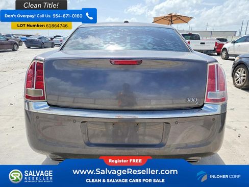 Used 2014 Chrysler 300 C w/ Light Group RWD image 8