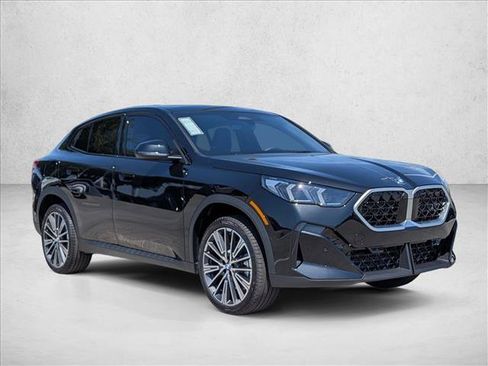 New 2026 BMW X2 xDrive28i AWD/4WD image 6