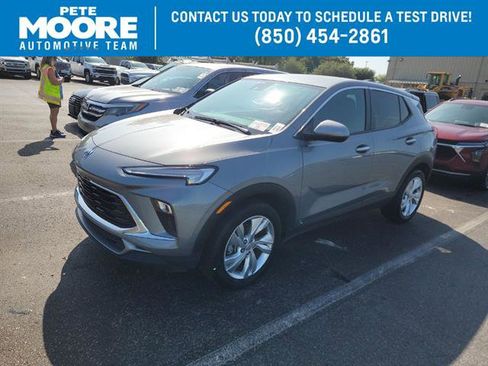 Used 2025 Buick Encore GX Preferred FWD image 1