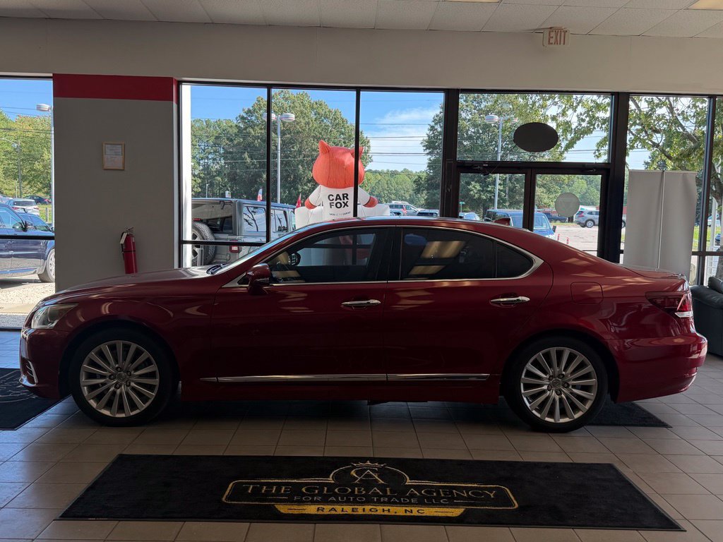 Used 2014 Lexus LS 460 w/ Comfort Package RWD image 3