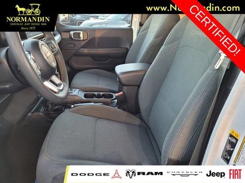 Certified 2024 Jeep Wrangler Unlimited Sahara AWD/4WD image 16