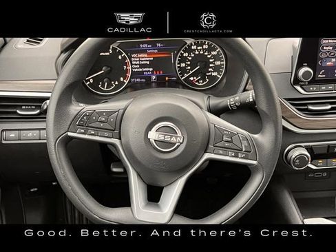 Used 2025 Nissan Altima 2.5 SV FWD image 11