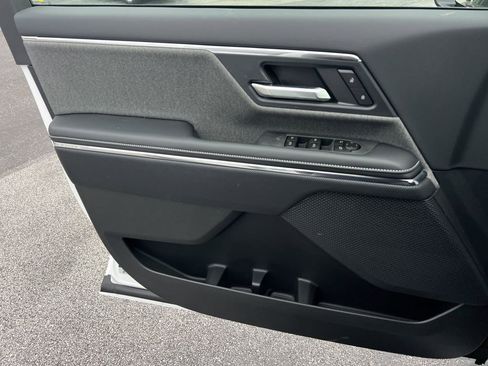 New 2026 GMC Sierra EV Elevation image 12