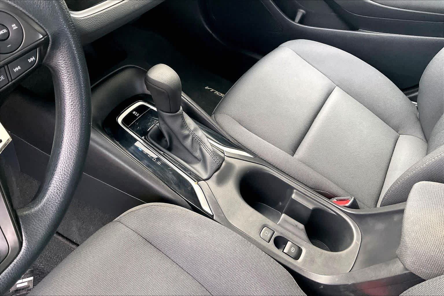 Used 2024 Toyota Corolla LE FWD image 16