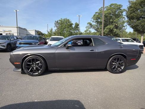 Used 2022 Dodge Challenger R/T w/ Blacktop Package RWD image 10