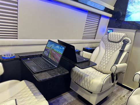 Used 2020 Mercedes-Benz Sprinter 3500 image 31
