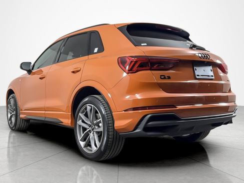 Used 2025 Audi Q3 2.0T Premium w/ Black Optic Sport Package AWD/4WD image 3